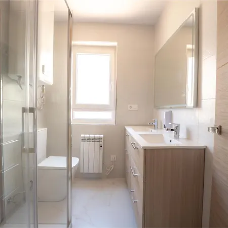 Appartement Lujo, 8 Pax Patinetes, Netflix, Wifi Y Parking *
